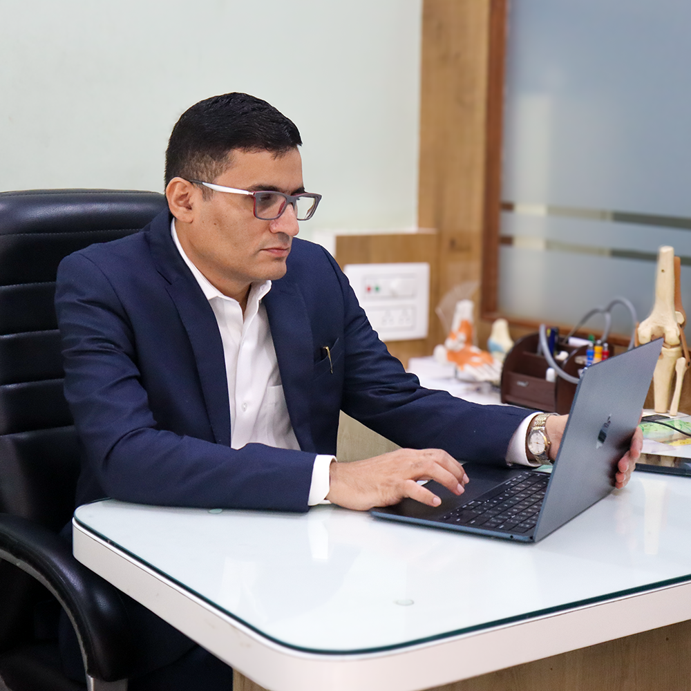 Dr Susheel Soni About Img01